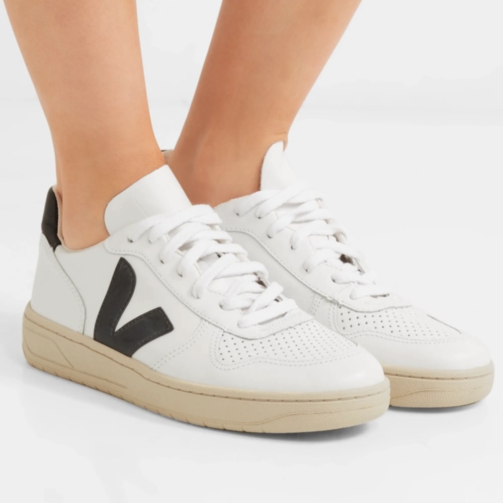 Veja V10 sneakers BRAND NEW